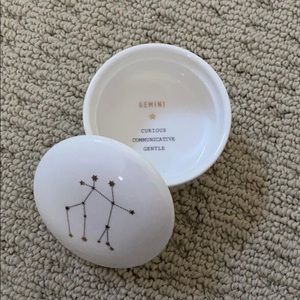 Gemini dish